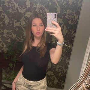 Meet your Posher, Ava